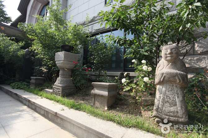 Discover Korea's Traditional Art and - image 7