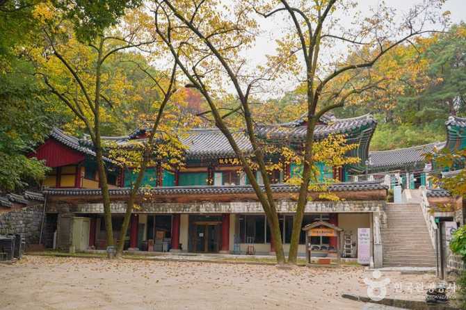 서울 경국사: 역사와 문화가 살아 숨쉬는 사찰 안내 6