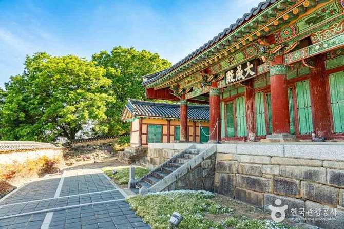 김제향교: 조선시대 유교 교육의 중심지와 문화유산 6