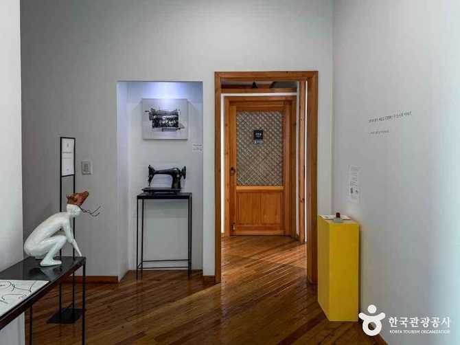 Visit Jeondong Art Museum - image 16