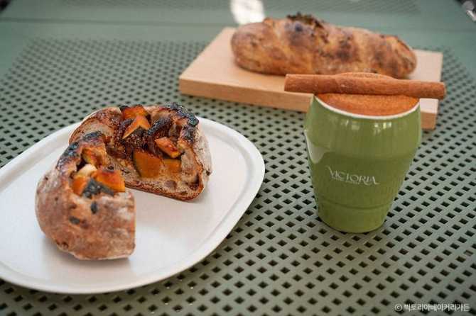 Victoria Bakery Garden - image 10