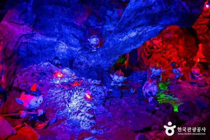 Explore Hwaseong Cave - image 28