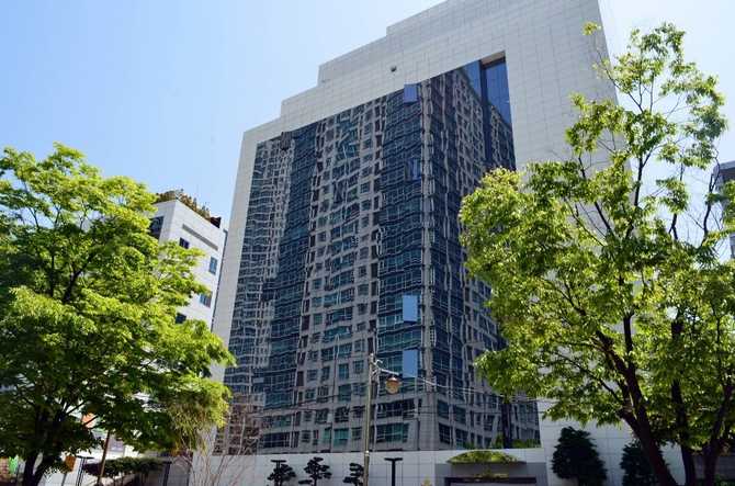서울 서초구 한원미술관: 현대 한국화와 차세대 작가 육성의 중심지 9