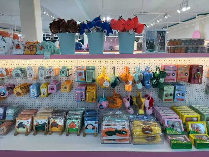 Discover Unique Souvenirs at Alice's - image 10