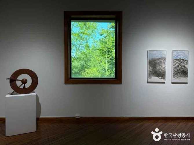 Visit Jeondong Art Museum - image 18