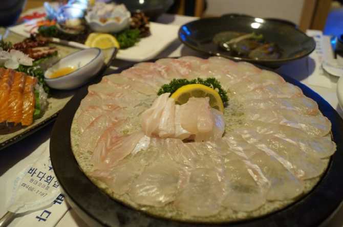 전북 군산 바다회집: 신선한 회와 다양한 해산물 맛집 소개