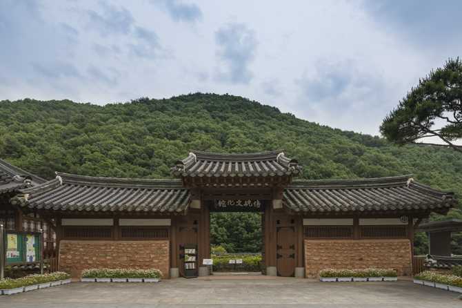 광주 전통문화관: 전통문화 체험과 문화유산 보존의 중심지