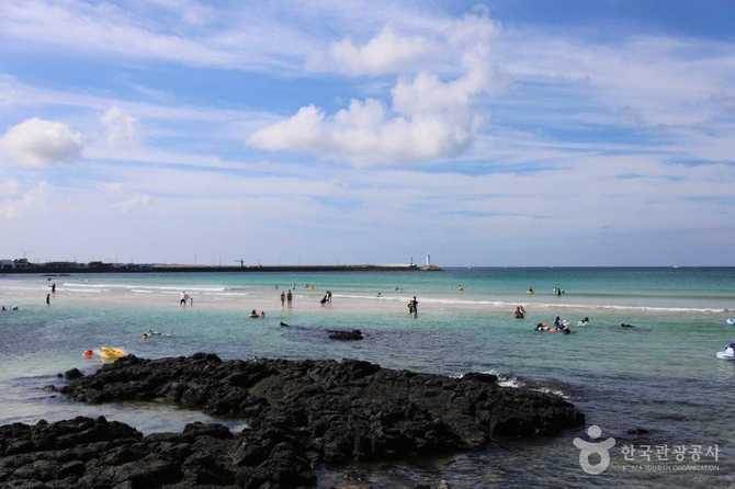 Sehwa Beach in Jeju - image 4