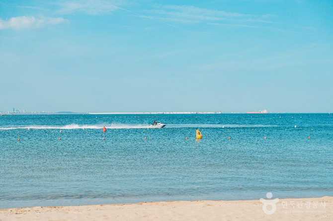 Discover Solgae Beach in Ulsan - image 2