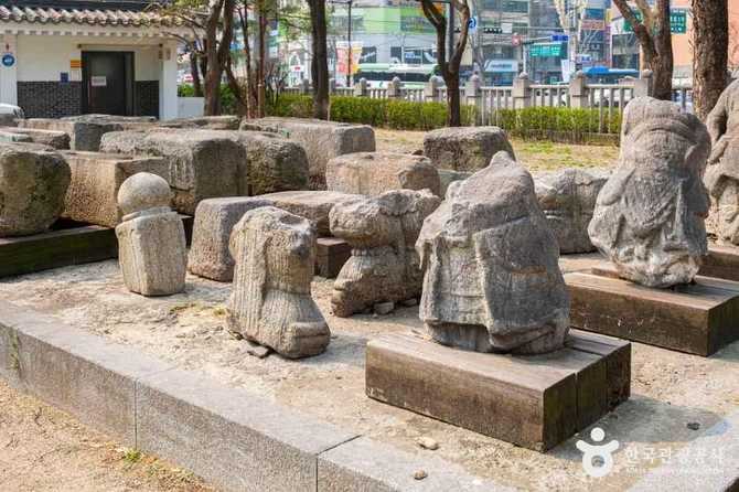 탑골공원: 역사와 문화가 살아 숨 쉬는 서울의 대표 유적지 2