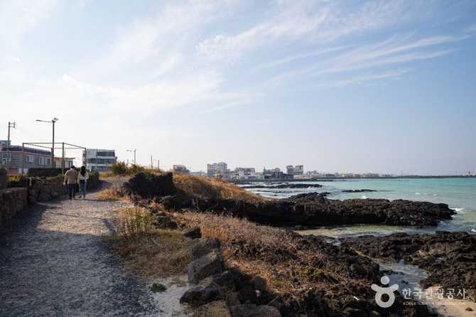 Sehwa Beach in Jeju - image 3