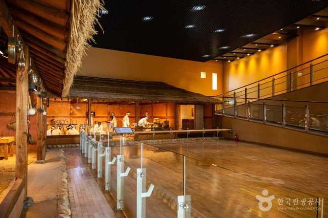 Discover Traditional Korean Craft at - image 2