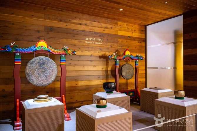 Discover Traditional Korean Craft at - image 1