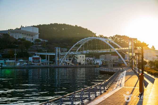 통영 강구안: 활기찬 항구와 관광 명소 소개 4