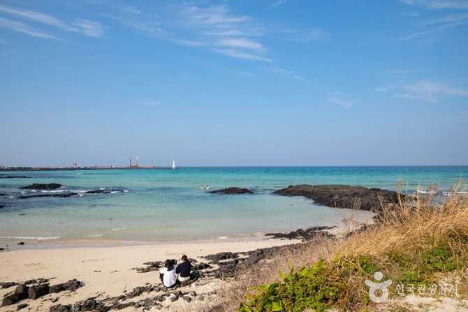 Sehwa Beach in Jeju - image 6