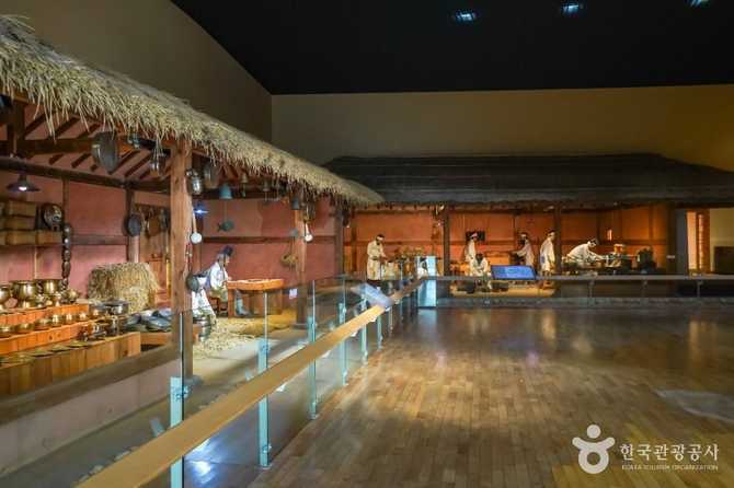 Discover Traditional Korean Craft at - image 5