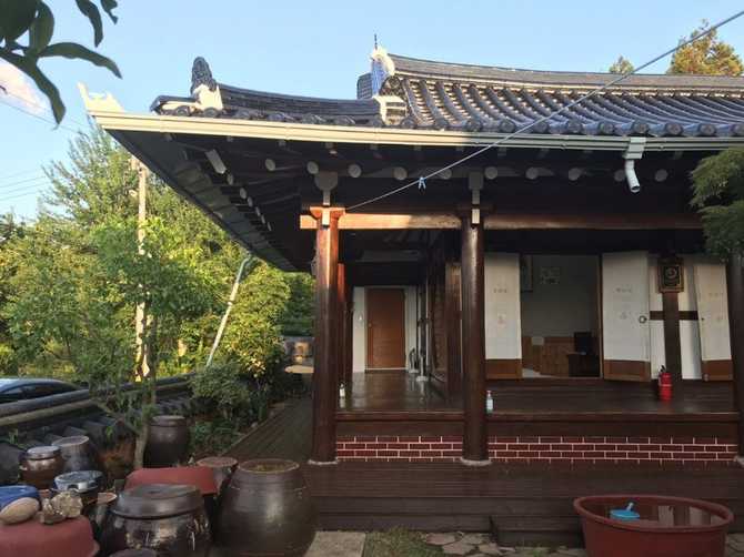 Experience Traditional Hanok Stay Near - image 1