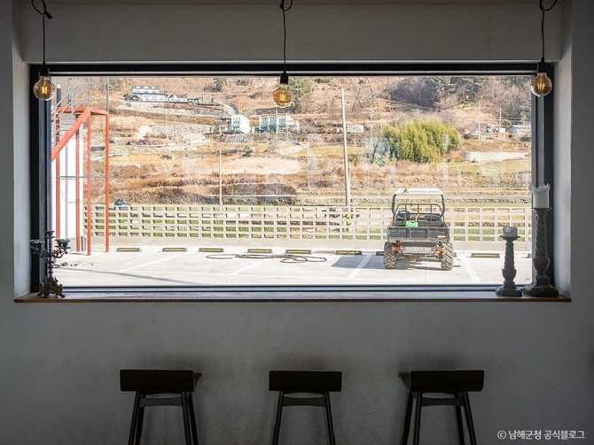 남해 헐스밴드 카페, 오션뷰와 커피 맛이 일품인 힐링 명소 4