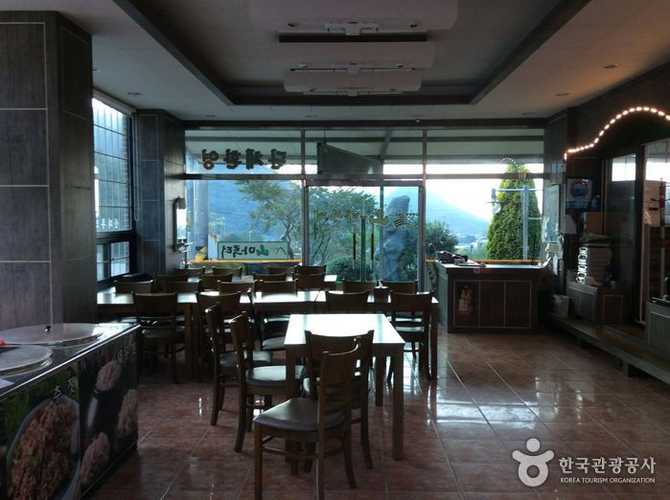 Discover Traditional Korean Cuisine at - image 3