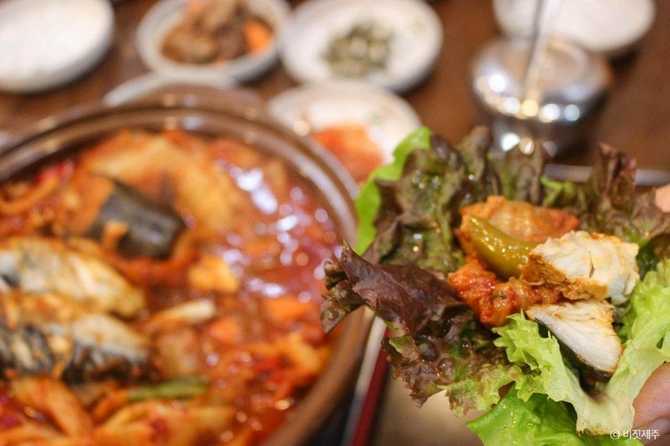 제주 애월의 인기 고등어쌈밥 맛집, 바다속고등어쌈밥 소개 5