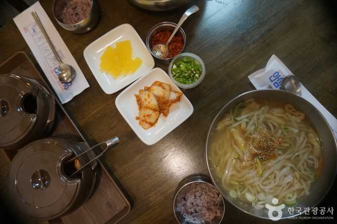 부산 남구 용당동 맛집, 고향집칼국수의 진한 국물과 별미 메뉴 소개 5