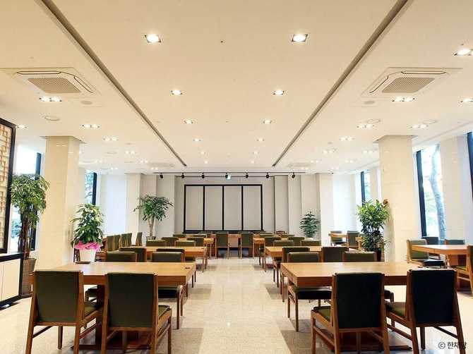 Experience Authentic Korean Royal Court - image 9