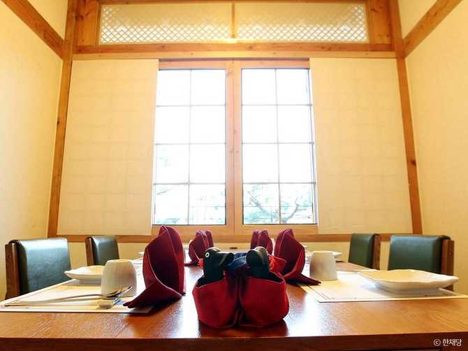 Experience Authentic Korean Royal Court - image 13