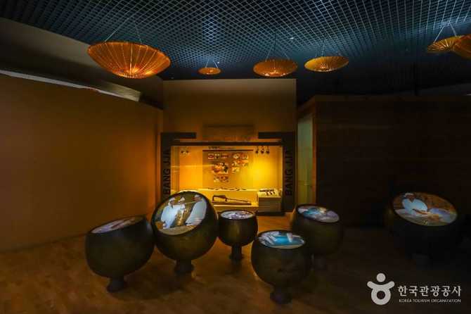 Discover Traditional Korean Craft at - image 13