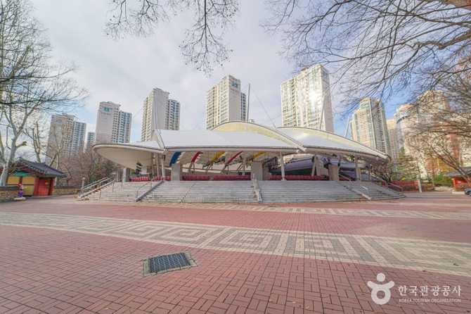 Experience Traditional Korean Culture at - image 7