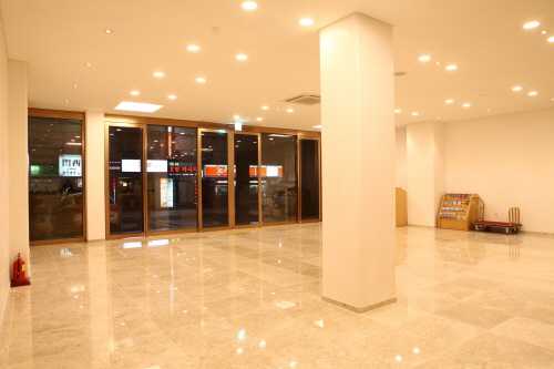 Experience Comfort and Convenience at - image 8
