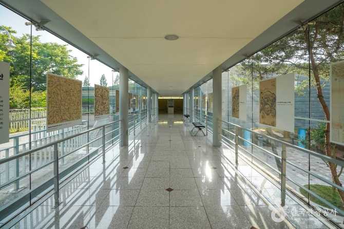 Discover Traditional Korean Craft at - image 12