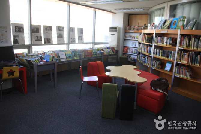 Discover the French Language Center - image 20
