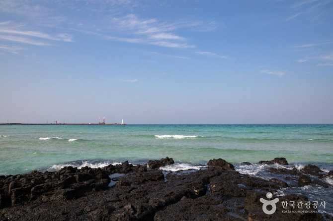 Sehwa Beach in Jeju - image 14