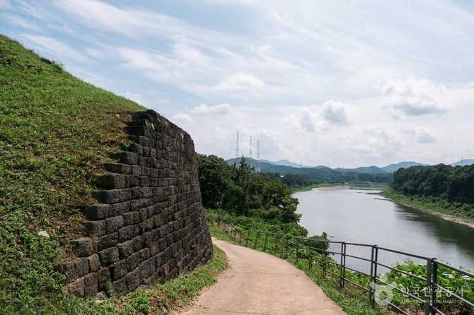 Discover Yeoncheon Dangpo Fortress - image 12