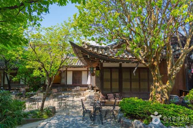 Discover Gyeongin Museum - image 1