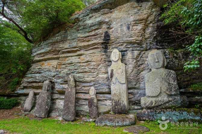 운주사 주변 층상응회암과 지질학적 특징 소개