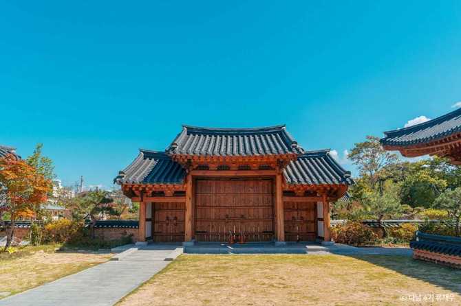 남원예촌 한옥 숙박, 전통과 현대가 만나는 최고의 선택 3