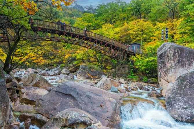 Seoraksan National Park - image 2