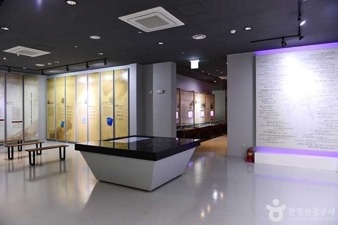 해남 땅끝순례문학관: 지역 문학사와 문화 체험의 명소 7