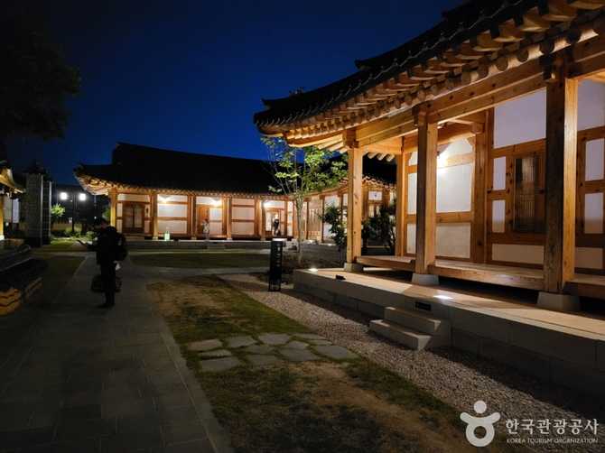 남원예촌 한옥 숙박, 전통과 현대가 만나는 최고의 선택 7