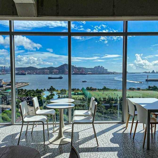 Discover the Best Cafe 385 - image 1