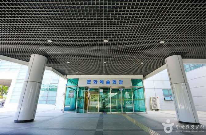 부산북구문화예술회관 정보와 공연시설 안내 2