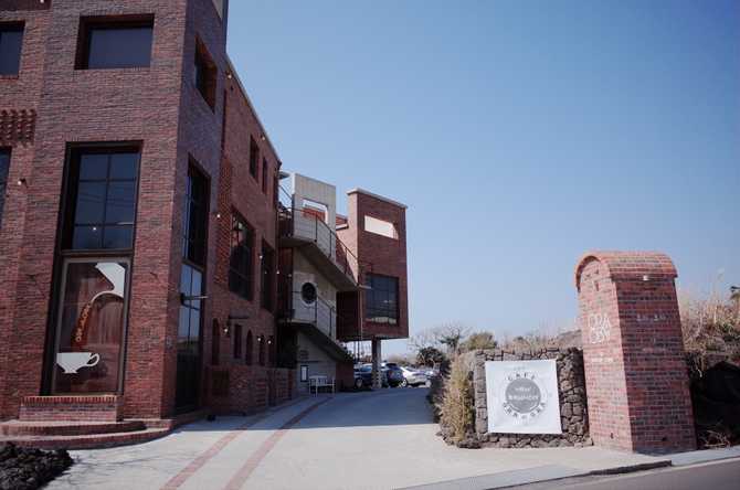 OraDiora Cafe in Seogwipo - image 1
