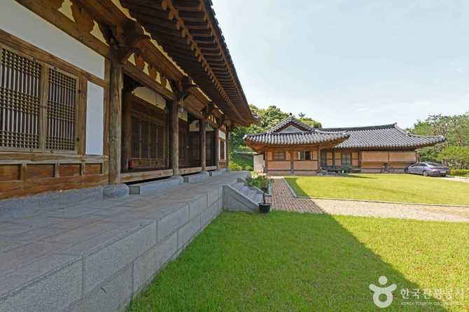 공주 박동진판소리전수관: 전통 판소리 문화 체험과 교육의 중심지 2