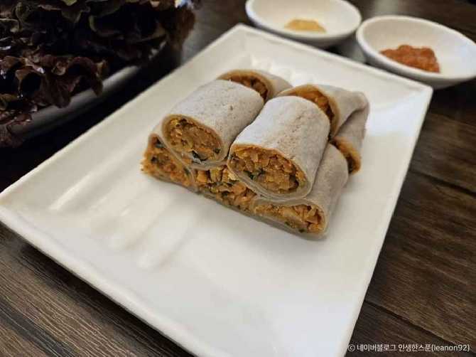 Discover Traditional Chuncheon Makguksu - image 2