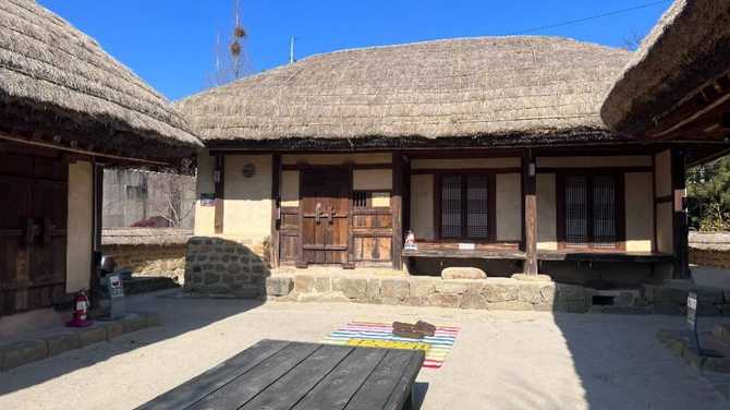 Ulsan Oesol Memorial Hall - image 1