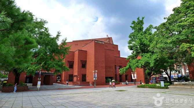 Discover 대학로 - image 4