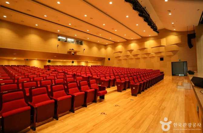 부산북구문화예술회관 정보와 공연시설 안내 3