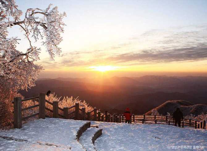 Discover Jeilwol Mountain - image 2