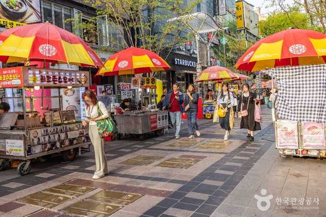 Explore BIFF Square - image 4